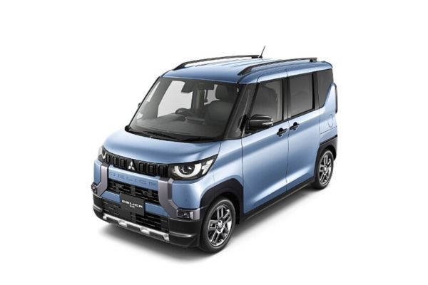 デリカミニの車種カラー「ミストブルーパール」