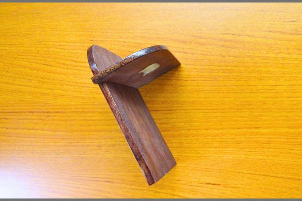 100円ショップの木材で作る、小さな棚の組みたて手順