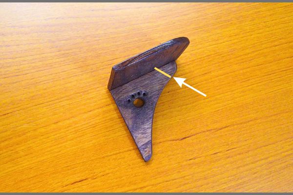 100円ショップの木材で作る、小さな棚の組みたて手順
