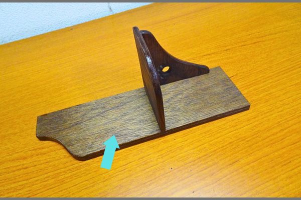 100円ショップの木材で作る、小さな棚の組みたて手順